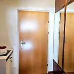 Vista Apartment *